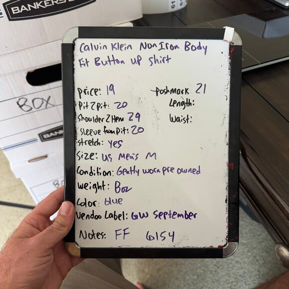 Calvin Klein Non Iron Body Fit Button Up Shirt  US Men's M - Picture 6 of 6